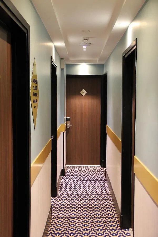 Hotel Le Rocroy Paris